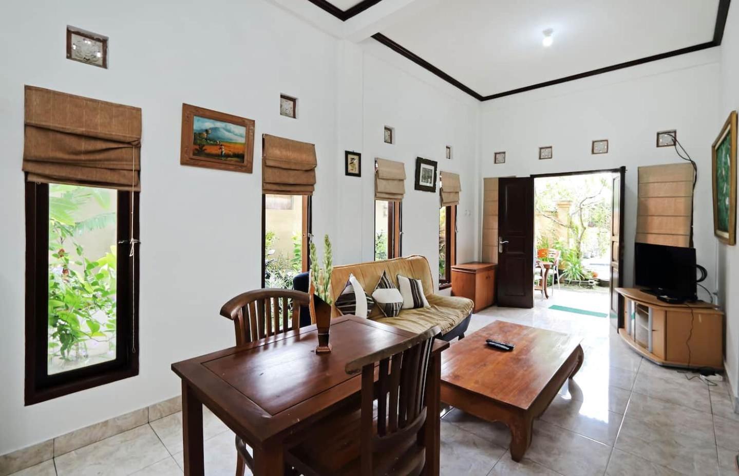 Rumah Akira Seminyak Buitenkant foto